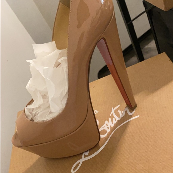 COPY - CHRISTIAN LOUBOUTIN NUDE ALTAREZA 160 PATENT - Picture 7 of 10